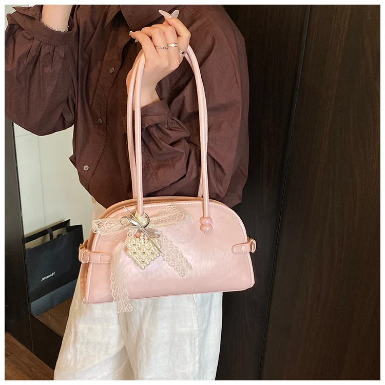 

High-Quality Leather Tote Bag With Comfortable Handle For Ladies, Luxury Brand By Famous Designer