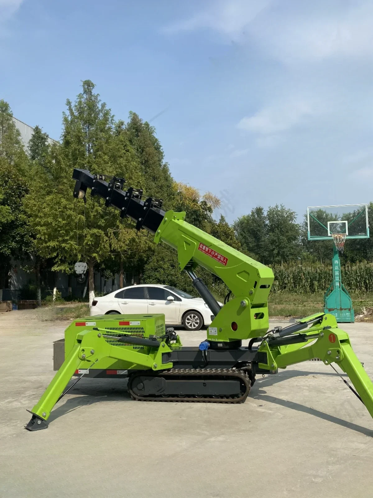 3 tons 5 tons crawler spider crane remote control hydraulic telescopic folding crane mobile small crane manufacturer