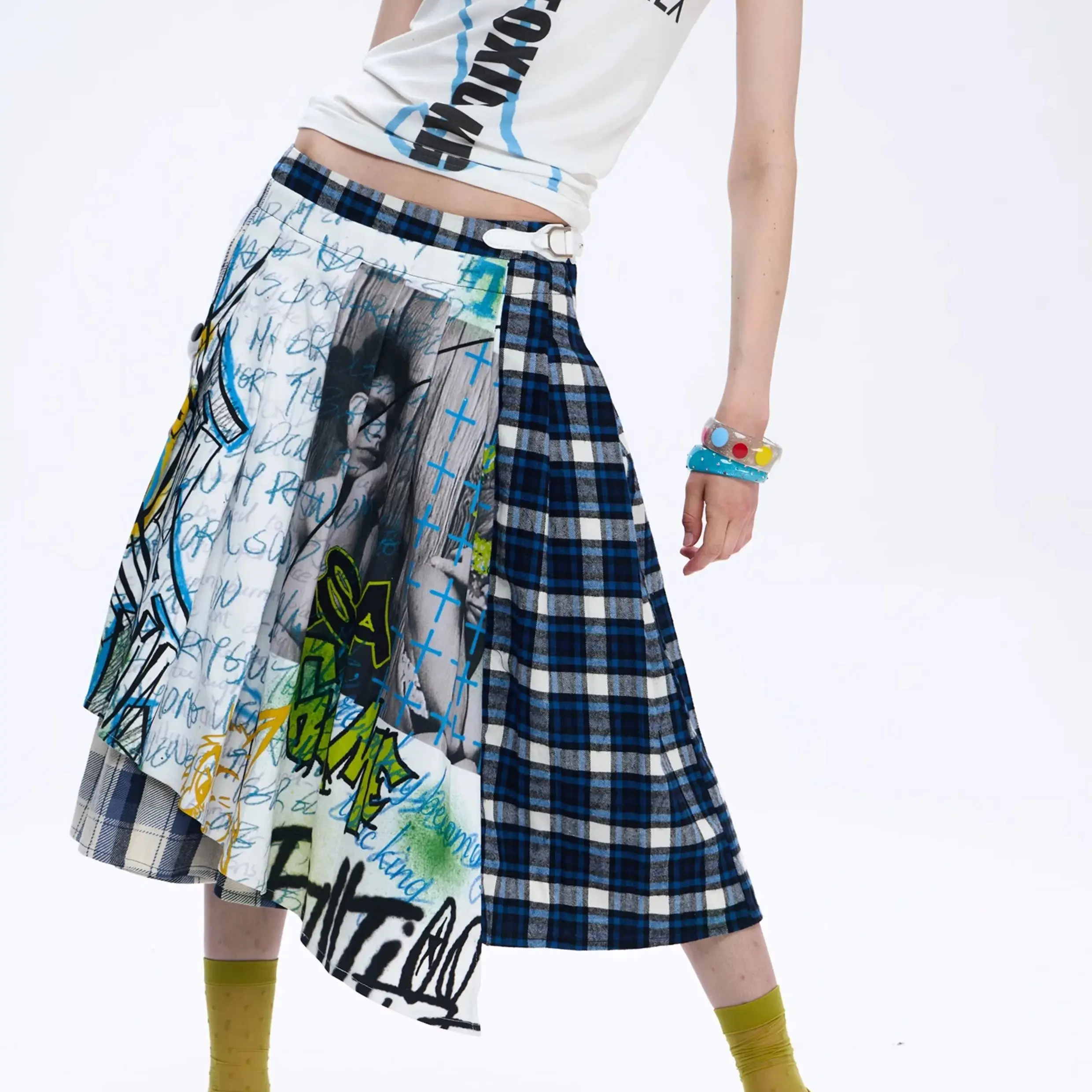 موضة جديدة غير النظامية اللوحة تنورة طويلة المرأة المرقعة منقوشة الكتابة على الجدران عادية ألف خط الرجعية التنانير غير رسمية Y2k الشارع الشهير