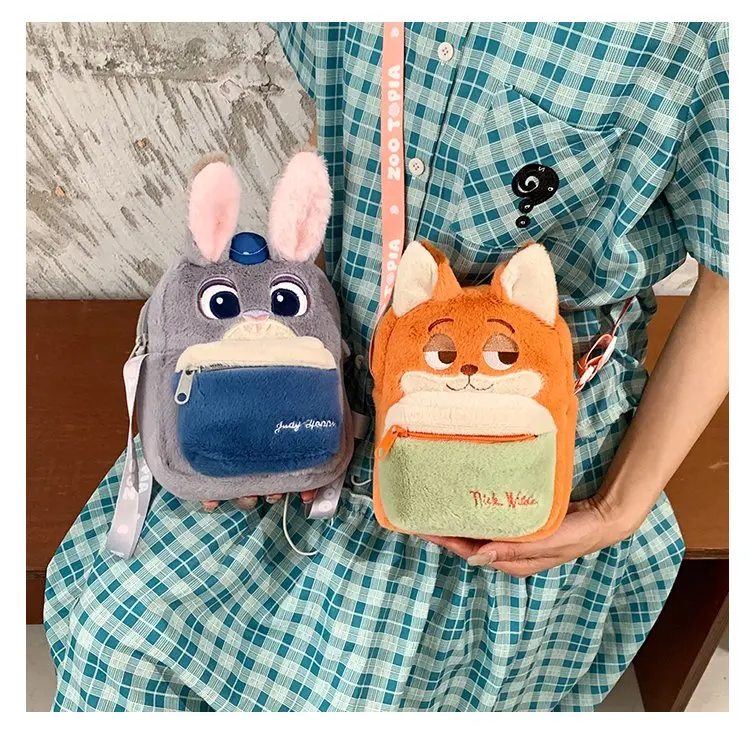 

2025 Cartoon Movies Stitch Winnie Bear Cute Plush Crossbody Bag Out of The Street Crossbody Bag Doll Plush Mobile Phone Bag