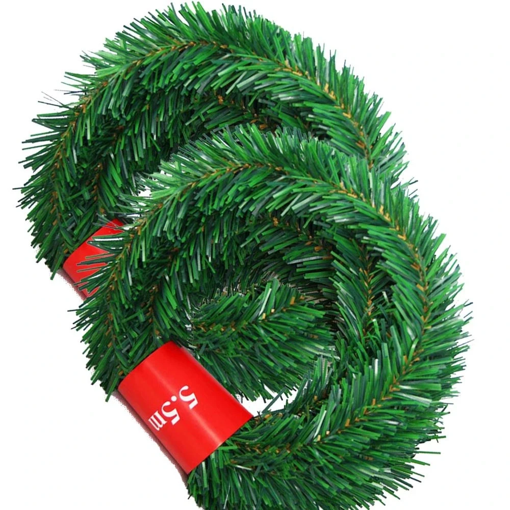 Artificial Pine Garland for Christmas Tree Decoration, Green and Red Decorative Rattan Banner Decor, 5.5m