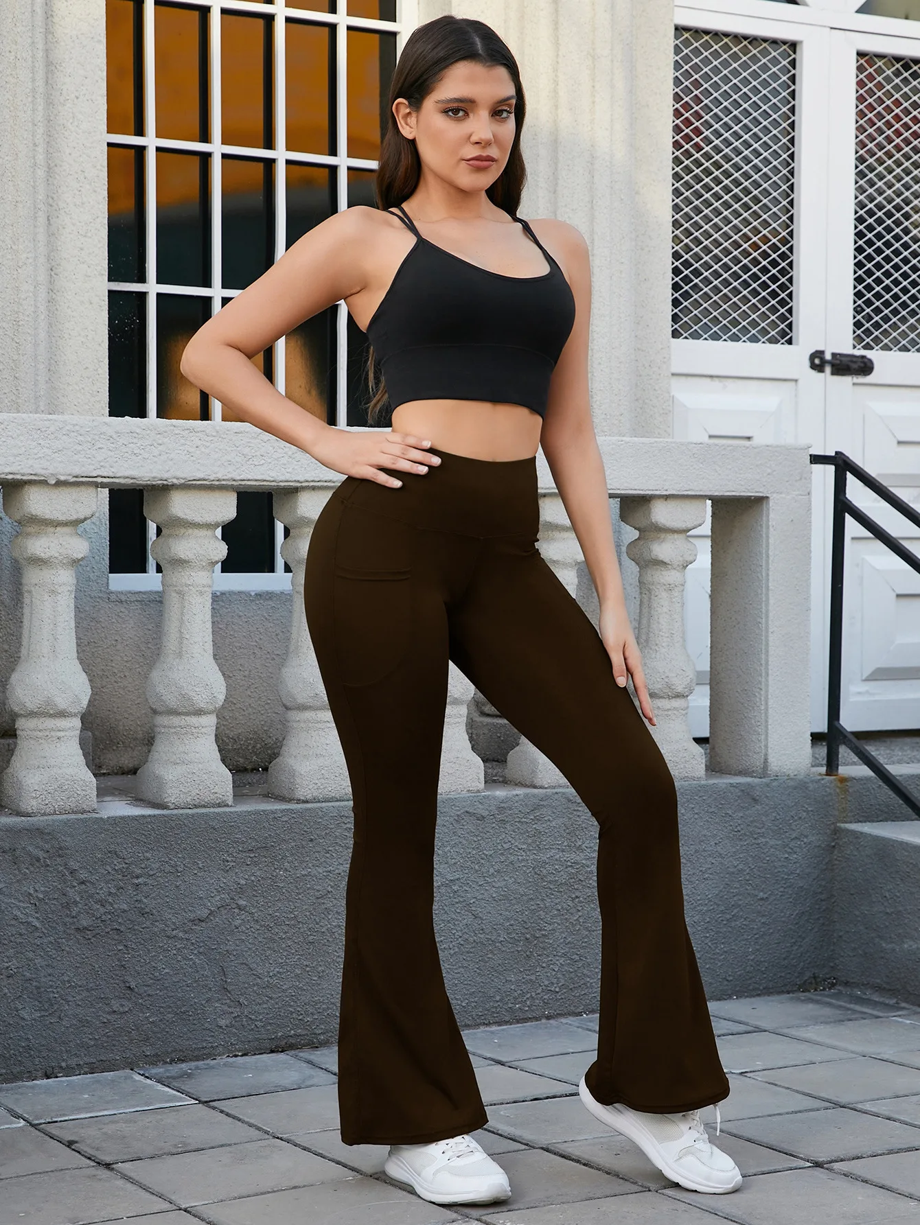 High-Waist Pocket Yoga Pants with Bell Bottoms Four-Way Stretch Soft Skin-Friendly Tummy Control Butt Lifting Sporty Casual Wear