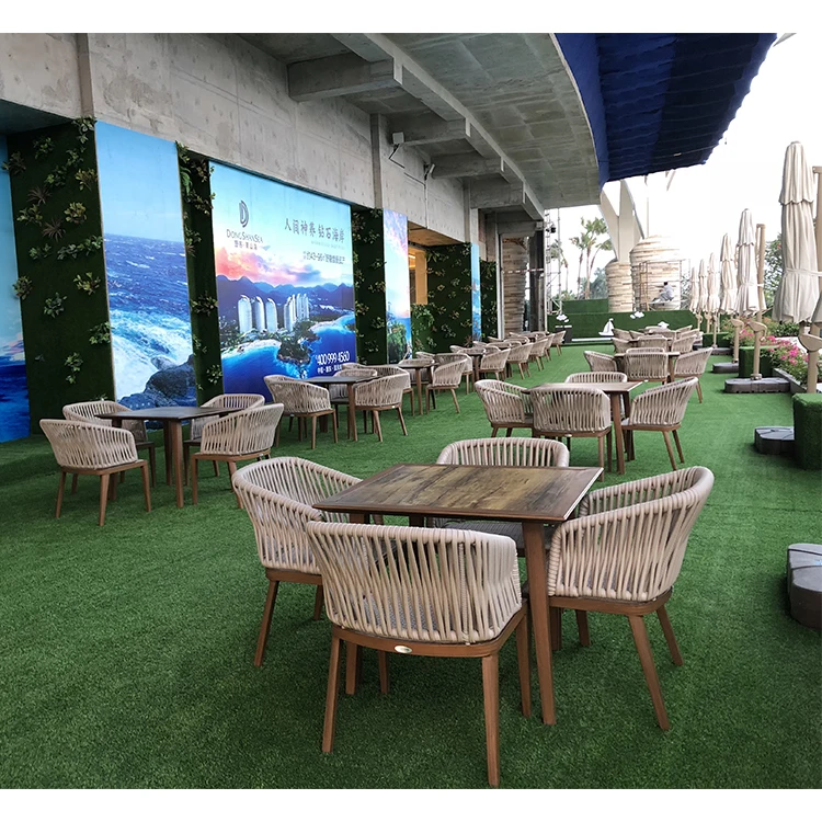 

Современный дизайн: комплект садовой мебели из плетеного ротанга (кресло и обеденный стол)