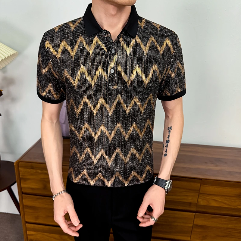 Luxury Shiny Golden Wavy Striped Polo Shirts for Man Club Stage Short Sleeve Slim Fit Mens T Shirt Summer Fashion Golf Tee Shirt