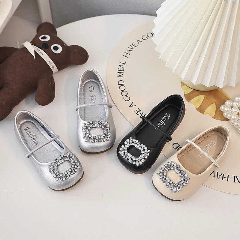 

Весенне-осенняя детская обувь, кожаные нескользящие балетки принцессы для девочек, модные туфли на плоской подошве с декоративной пряжкой и стразами