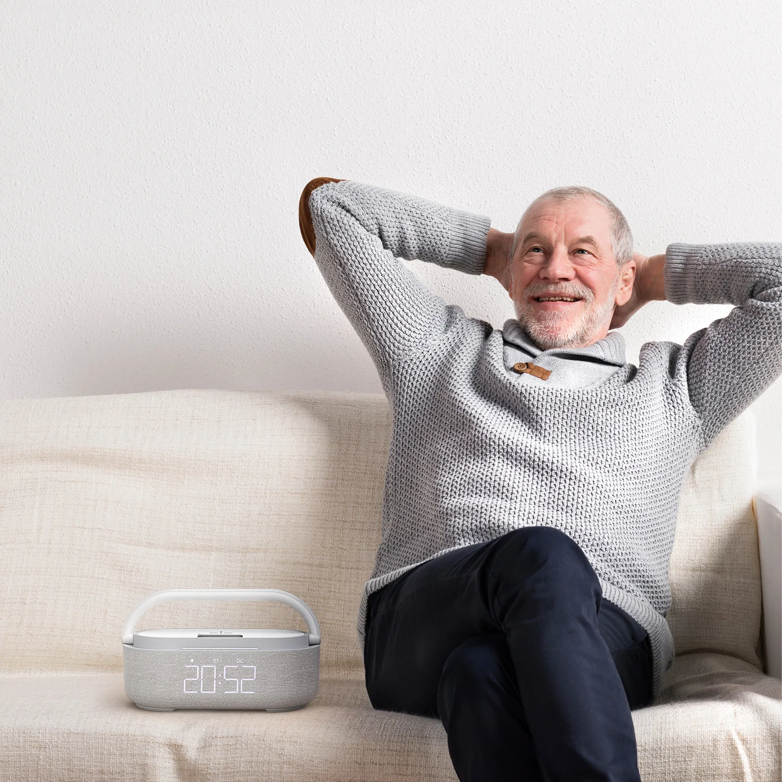 Цифровой будильник с Bluetooth-динамиком и беспроводным зарядным устройством