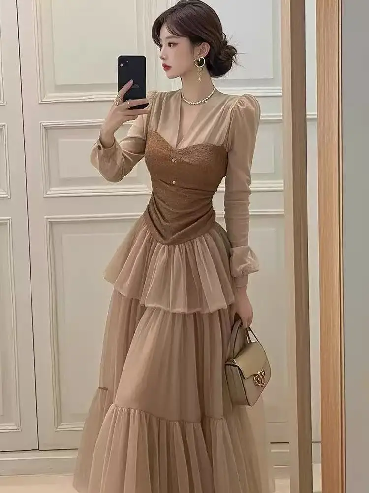 

Весна 2025 Женское коричневое платье с V-образным вырезом и длинными рукавами, маленького размера, для повседневной носки, с завышенной талией, А-силуэт, длинное, цельное