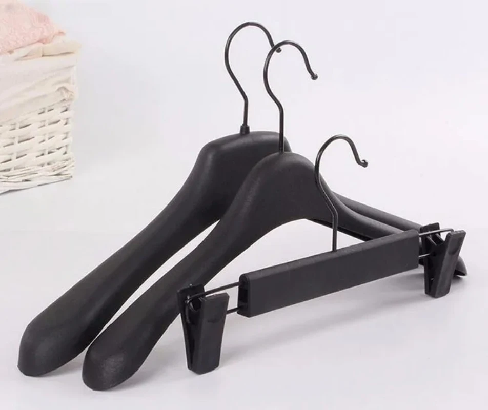 10pcs Black Thick Wide Shoulder Plastic Clothes Hanger for Coats Jacket and Fur