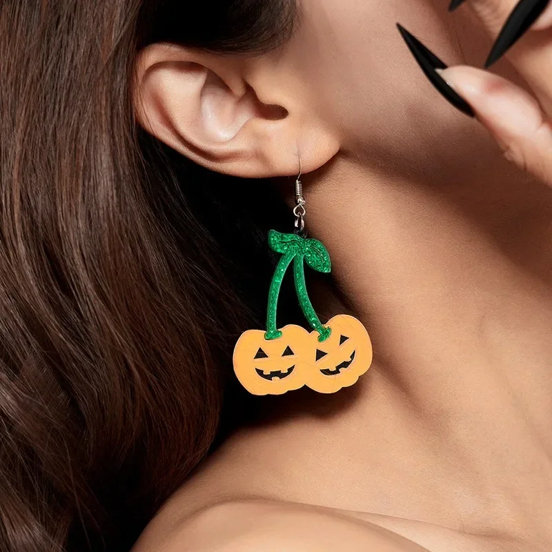 Anting Halloween wanita, anting Halloween trendi baru untuk wanita mode akrilik kreativitas lucu kartun hantu bintang labu hadiah pesta perhiasan