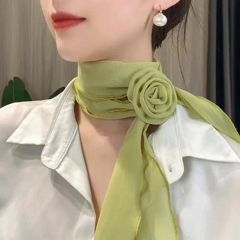Modischer Chiffon-Seidenschal, eleganter, trendiger Blumenschal, vielseitiger, abnehmbarer Halstuch mit Rosen-Dekor für Frauen und Mädchen, Geschenke. – Detail 2