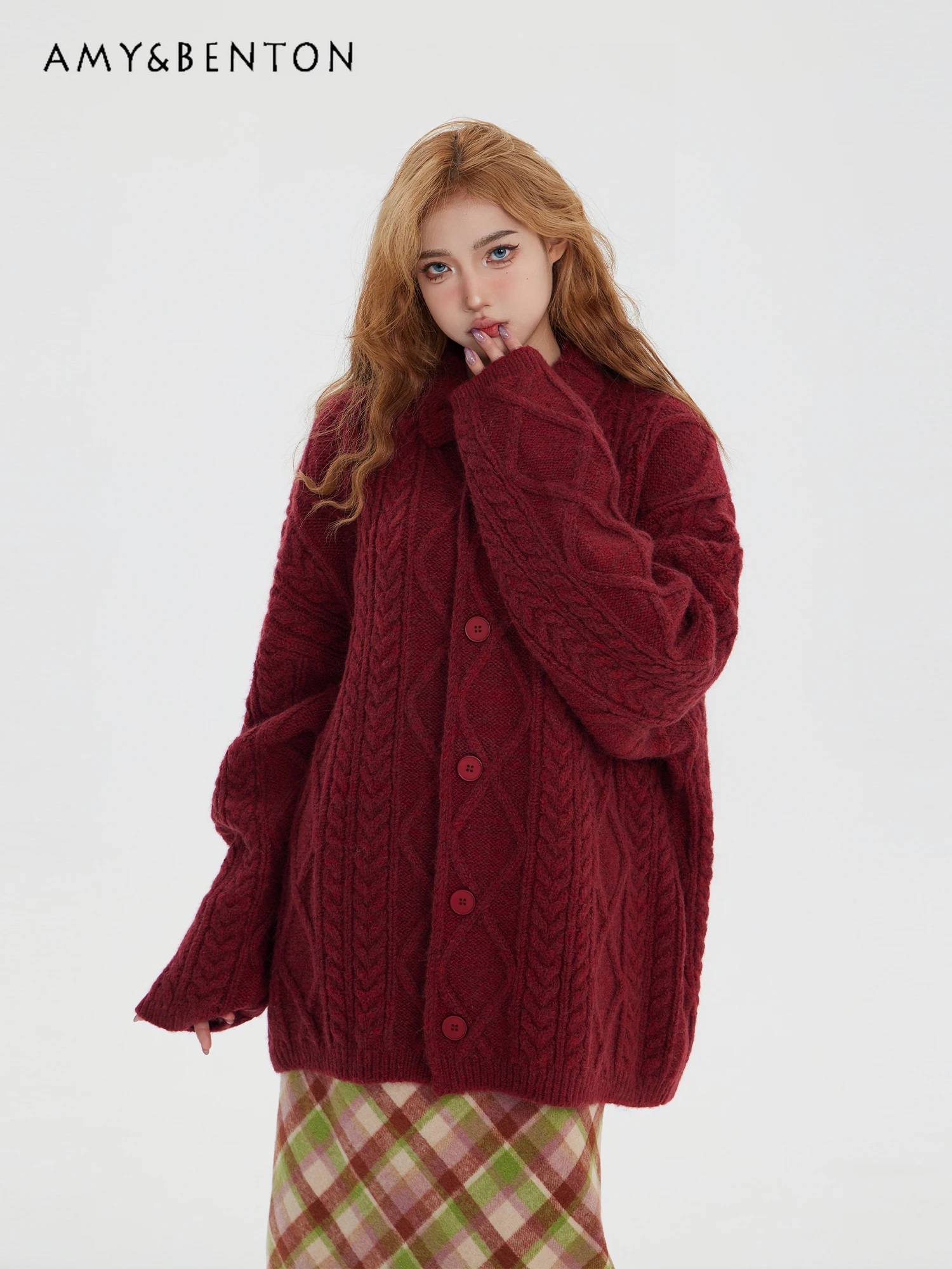 

2025 Autumn Winter New Vintage High-End Red Cable Knit Sweater Women Loose Casual Daily Mid-Length Knitted Cardigan