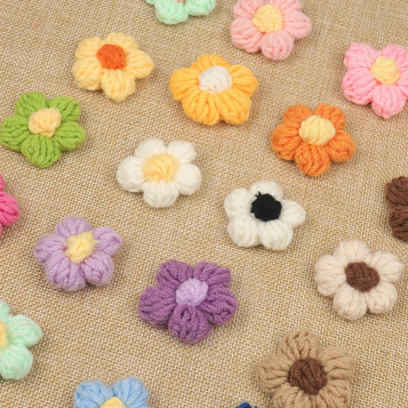 10 Stück/Lot 4cm Bunte Handgestrickte Blumen Handgemachte Stoffapplikationen für DIY-Nähprojekte, Kopfbedeckungen, Kleidung, Hochzeitsdekoration – Detail 3