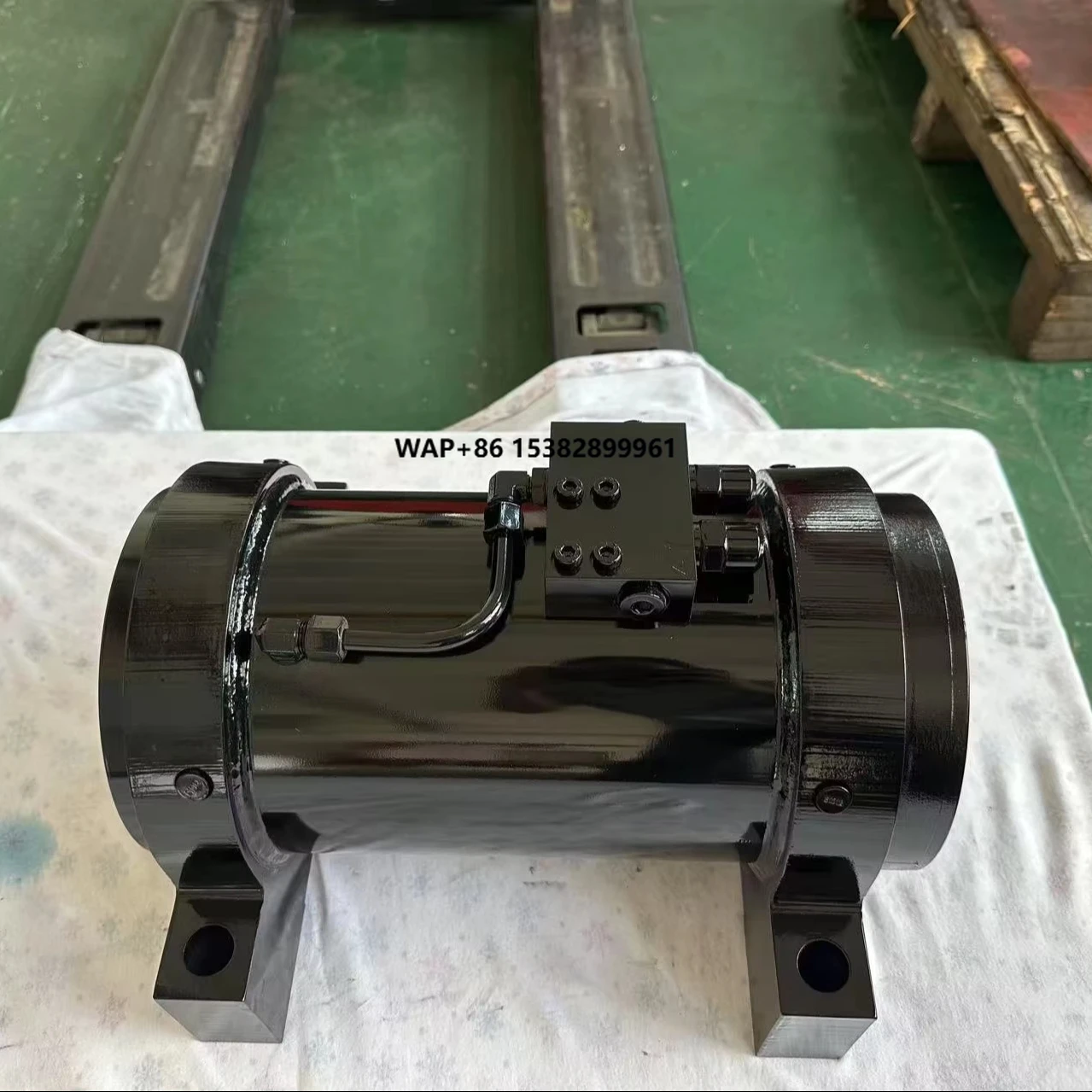 

Custom Made Hydraulic Rotational Actuator Rotation Unit for Double Arm DrillingJumbo