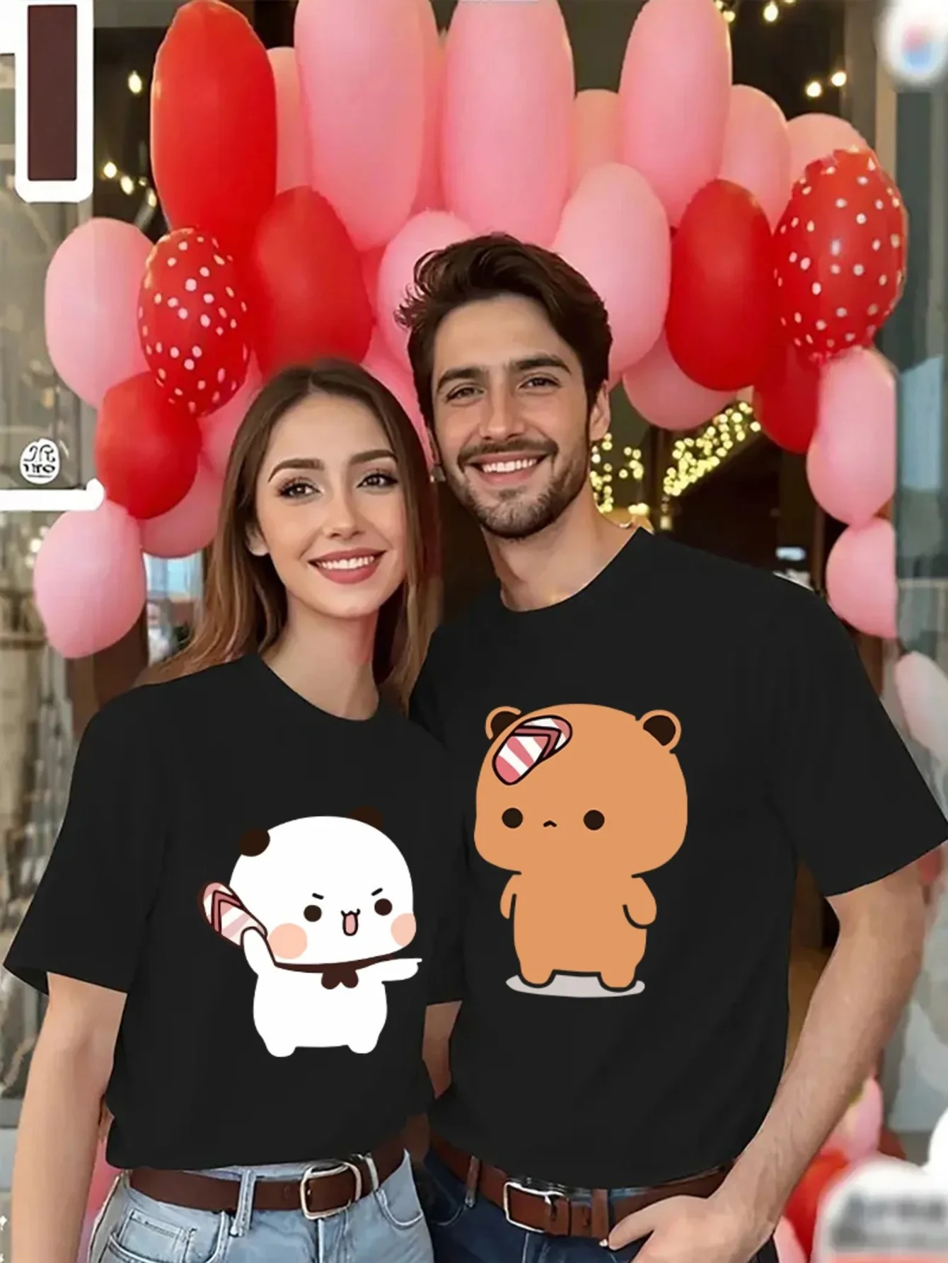 

Casual short-sleeved T-shirt for couples, featuring a cartoon bear pattern, suitable for romantic occasions on Valentine's Day.