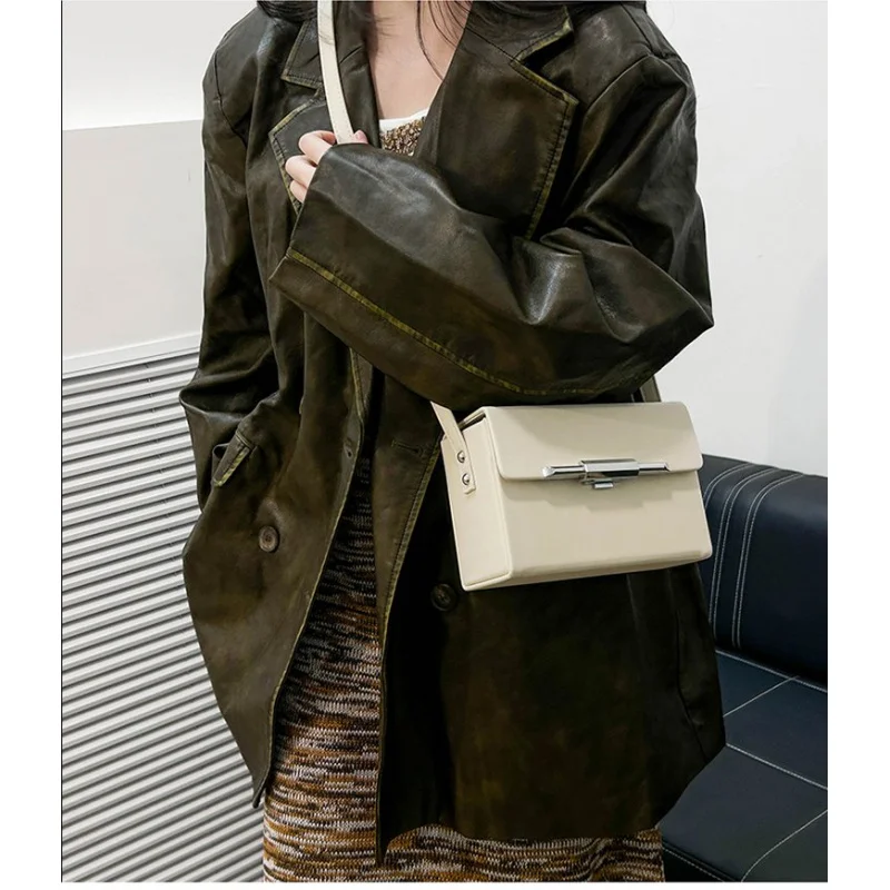 

Stylish Ladies Hand Bags Made Of Faux Leather Featuring Trendy Paris Vintage Lightweight Soft Daily Look​