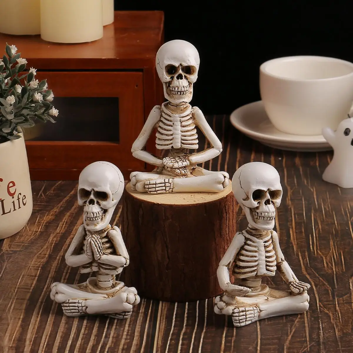 Sitting Skeleton Desk Ornament Home Decor Small Skull Halloween Ornaments Gift Resin Sculpture Crafts