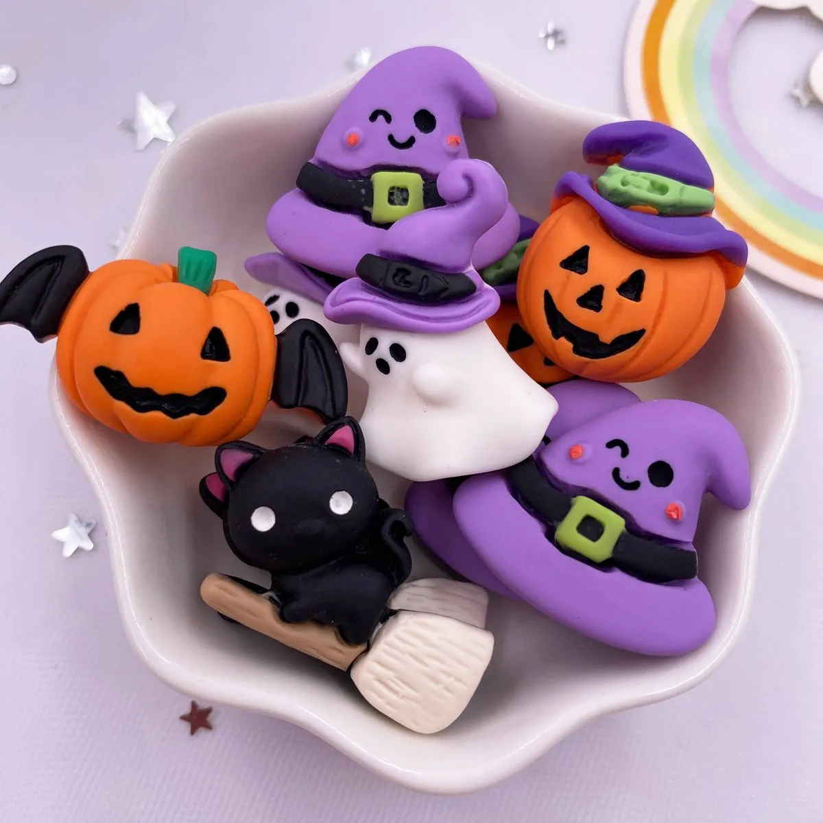 10PCS Resin Kawaii Colorful Pumpkin Demon Broom Elf Purple Hat Flat Back Cartoon Figurines Scrapbooks DIY Halloween Decor M428