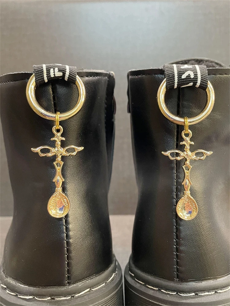 2Pcs Retro Gold Spoon Shoe Charms For Boots Personality Jewelry Shoe Buckle Accessories Shoe Pendant Decorations Shoes Diy Decor