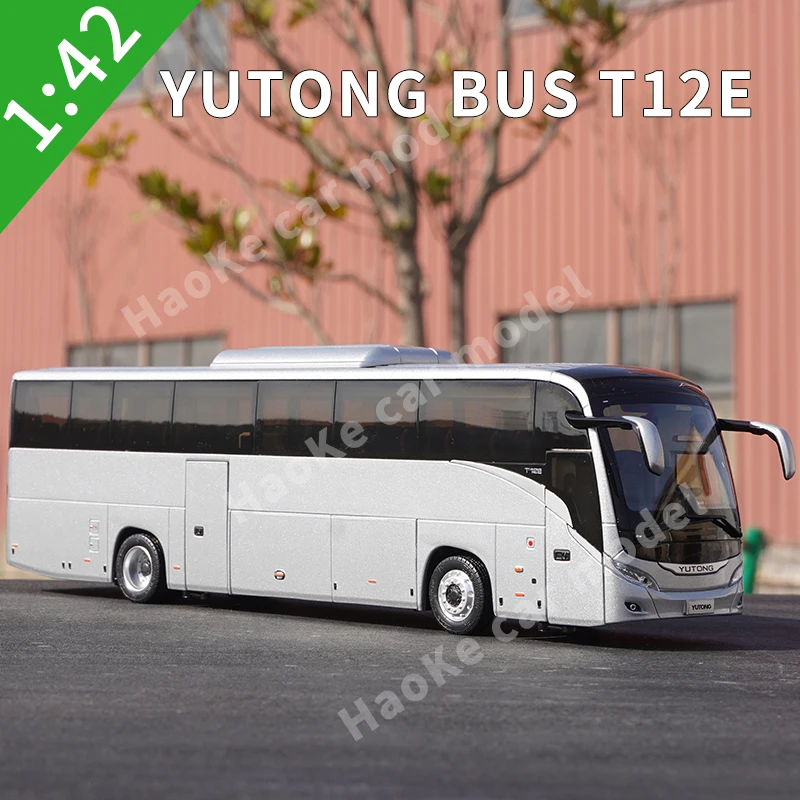 1/42 yutong t12E bus model