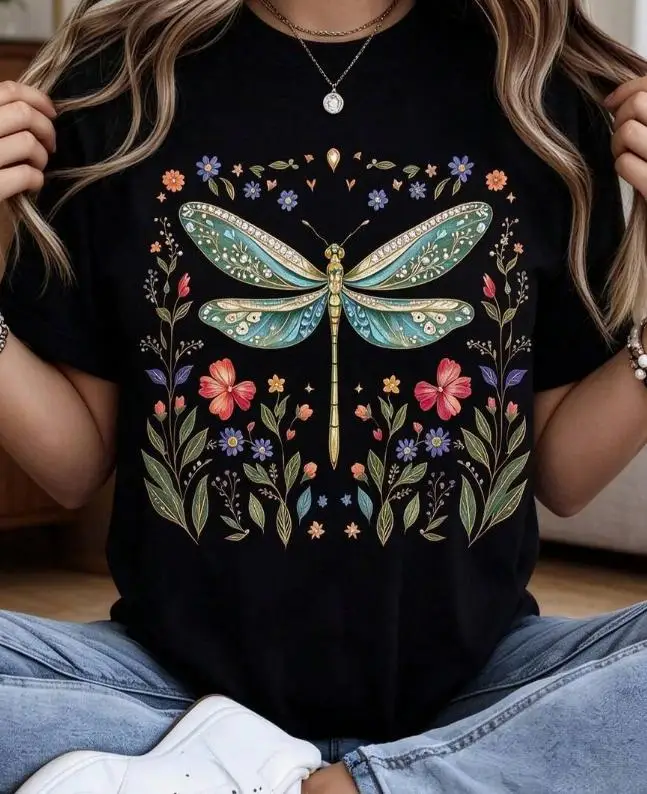 Vintage Dragonfly Graphic T Shirt Women Cottagecore Aesthetic Print Tee Summer Botanical Floral Crewneck White Cotton Short Sleeve Tops
