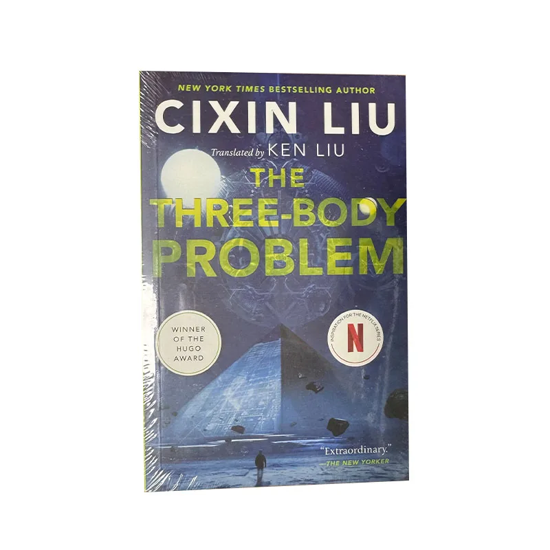 1 كتاب النسخة الإنجليزية من ثلاثية ليو سيكسين "الجسم الثلاثة" هي كتاب الرواية الإنجليزية للخيال العلمي