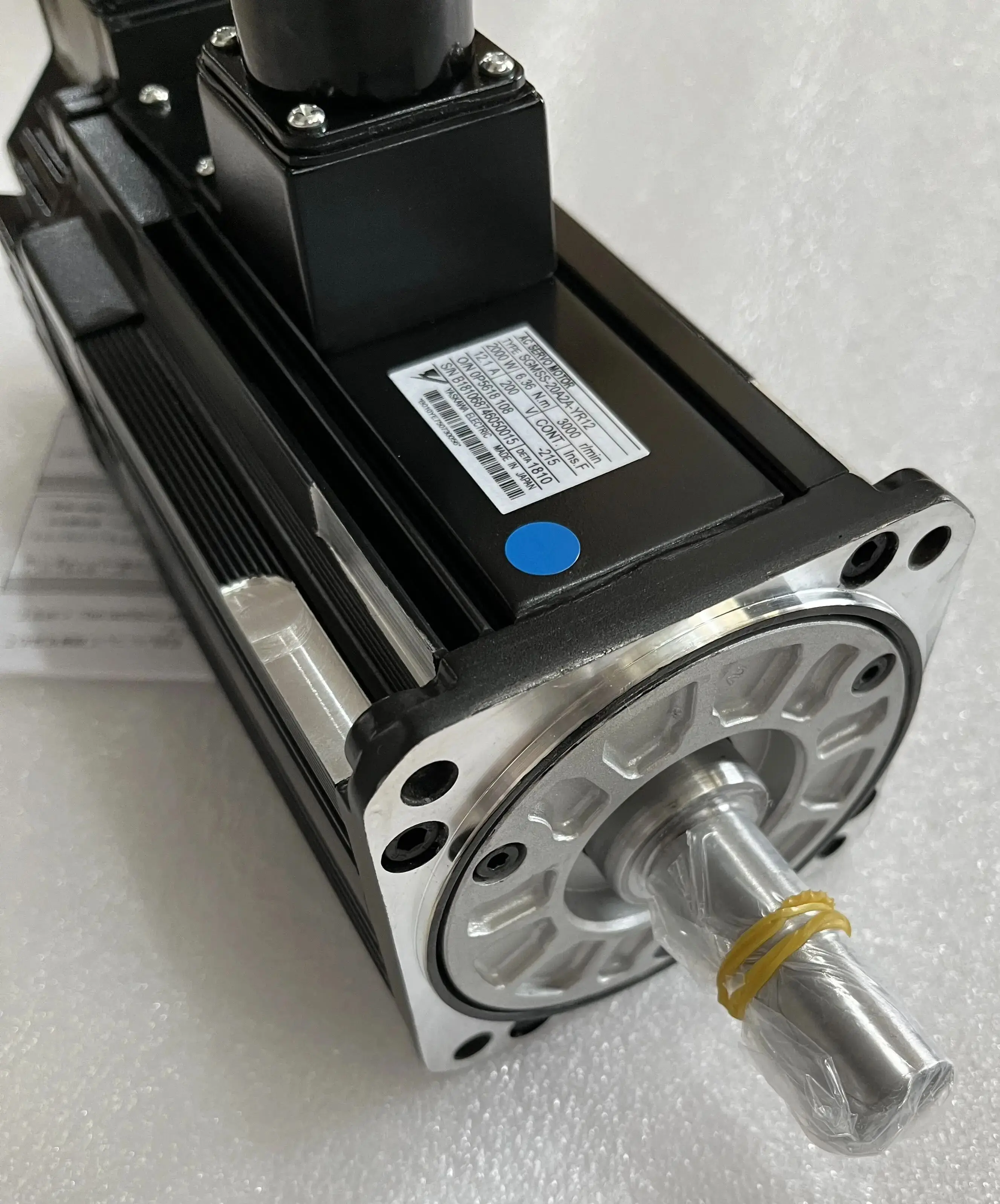 SGMSS-20A2A-YR12 محرك سيرفو جديد SGMSS 20A2A YR12 شحن سريع