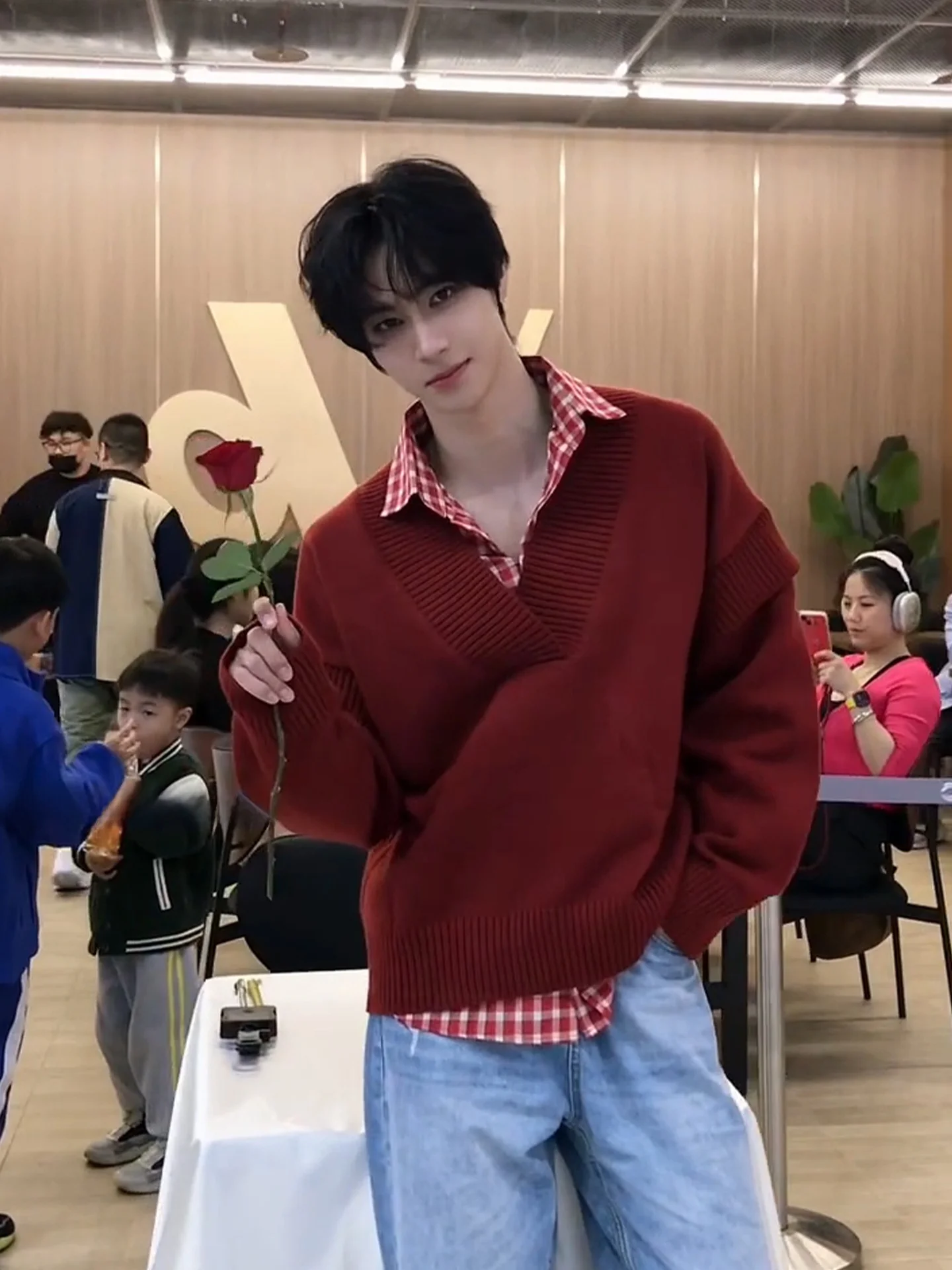 

Cisas Red Thiened Deep V-Ne Knitted Sweater Men's Winter Warm Layering Lazy Sle High-End Base irt Casual Loose Fit