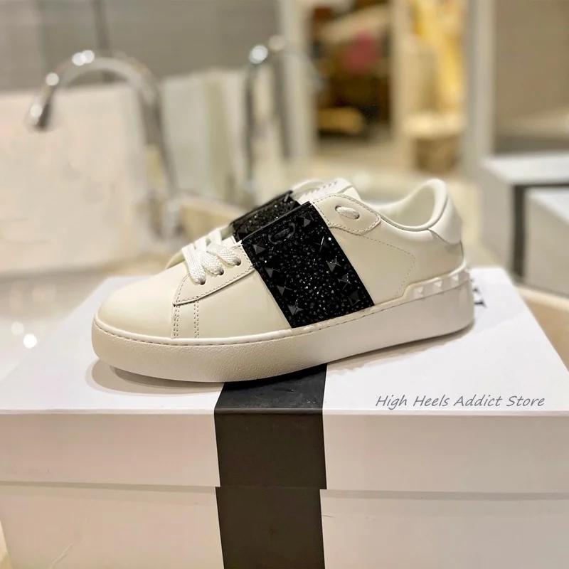 Rockstud Crystal-embellished Real Leather Sneakers White Lace up Soft Flat Shoe 2024 New Luxury Designer Comfy Shoes