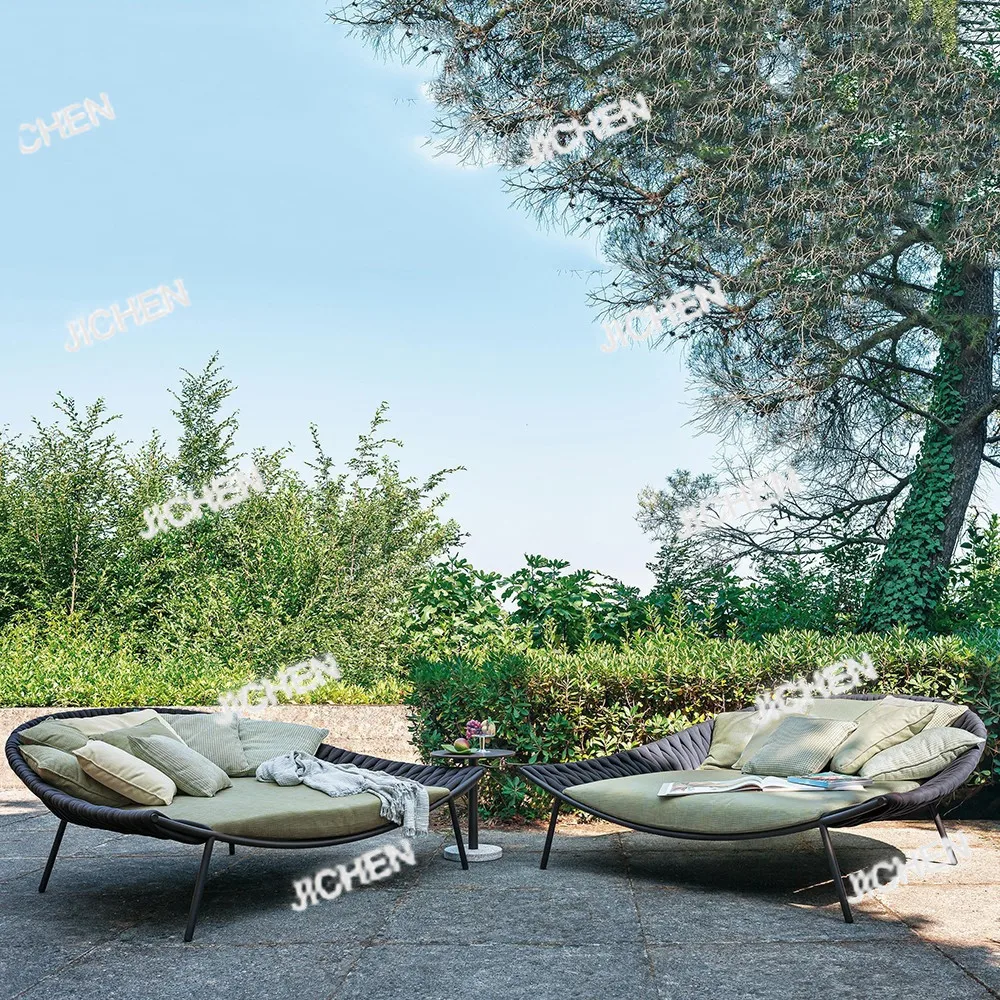 

Outdoor Rattan Woven Bed Creative Courtyard Villa Terrace Leisure Garden Swimming Pool Lounge Chair Outdoor Furniture