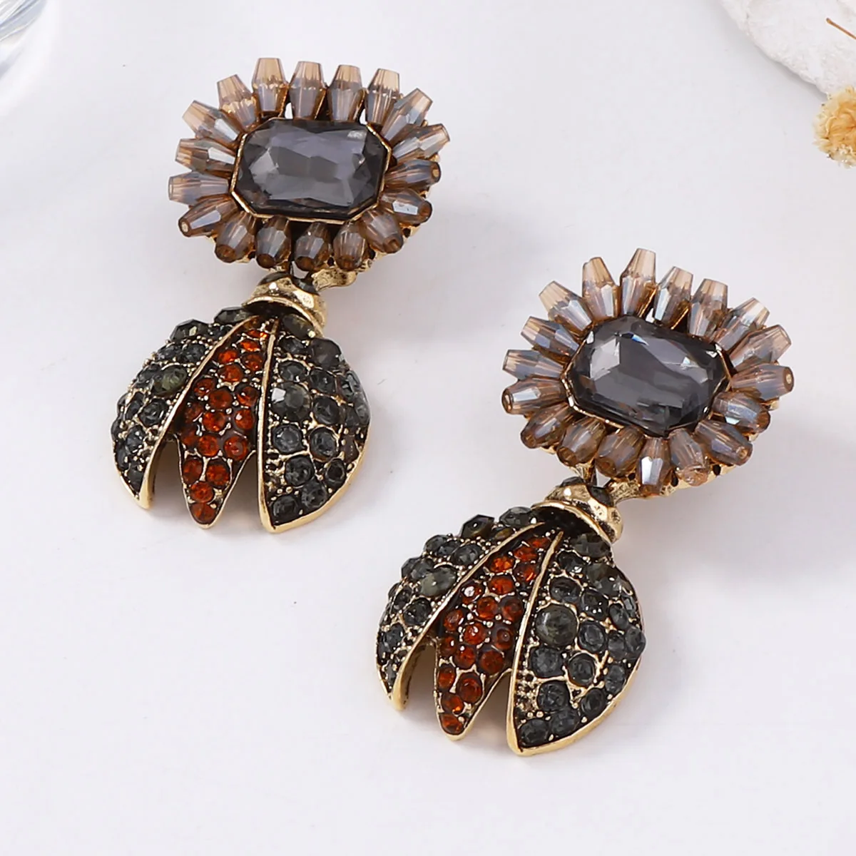 ZAA خمر معدن حجر الراين عباد الشمس الحيوانات النحل أقراط للنساء عطلة هدايا مجوهرات الحفلات