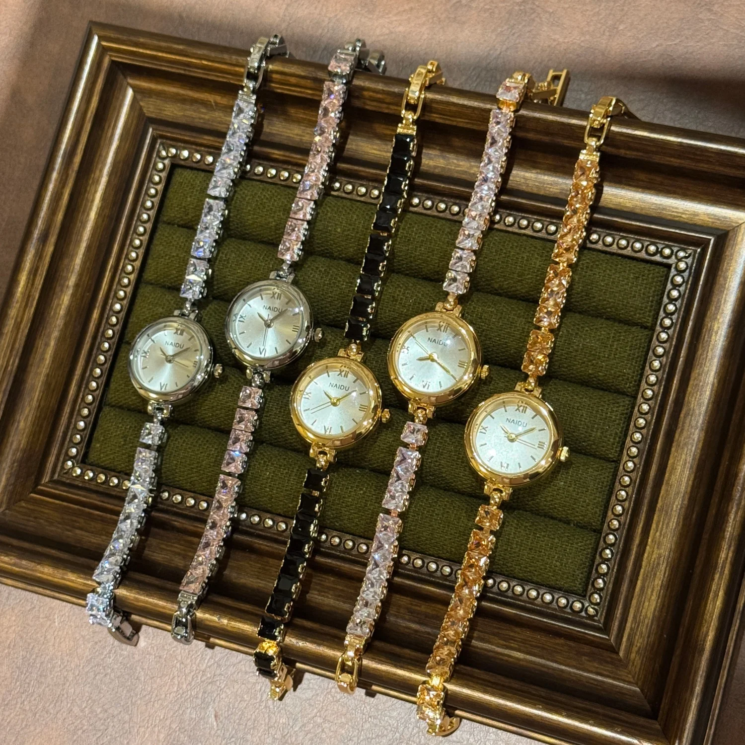 Luxury Diamond Studded Women's Watch Small Dial Ladies Elegant Quartz Watches Gift Bracelet Strap Wristwatch Montre Femme