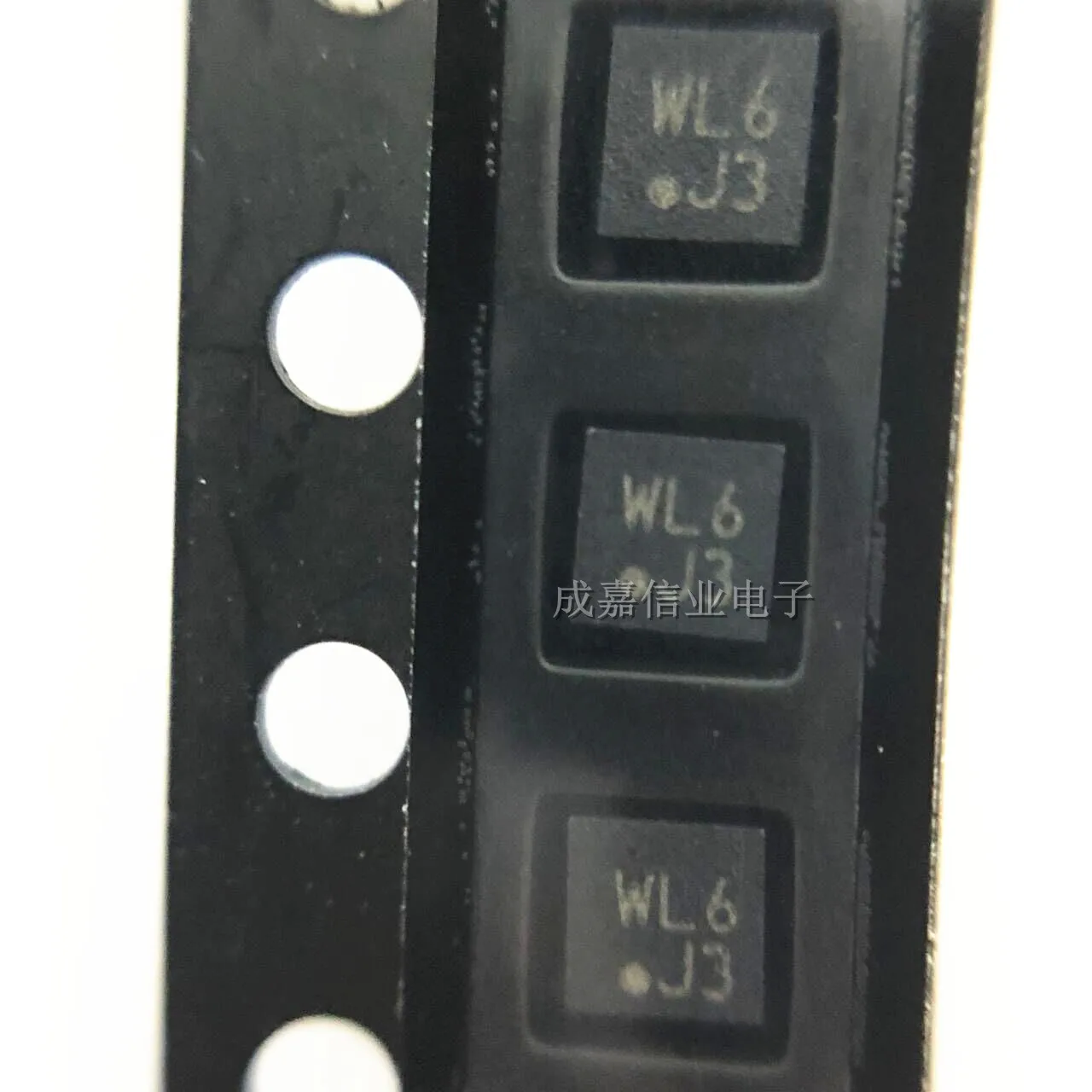 10pcs/Lot KXTJ3-1057 LGA-12 Accelerometers Tri-Axis 1.71-3.6V +/-2/4/8/16g Operating Temperature:- 40 C-+ 85 C