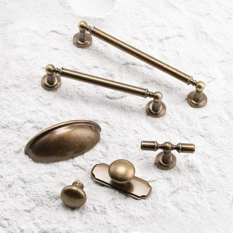 Vintage Furniture Knobs Pulls Antique Bronze Drawer Handles Retro Shoe Cabinet Door Knobs for Kitchen Wardrobe Cupboard Dresser