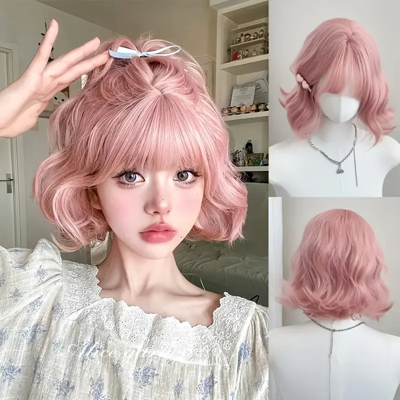 

Testar Fashionable Pink Short Wavy Synthetic Wig Smooth Shiny Heat Resistant Daily Wear Party Hair for Women