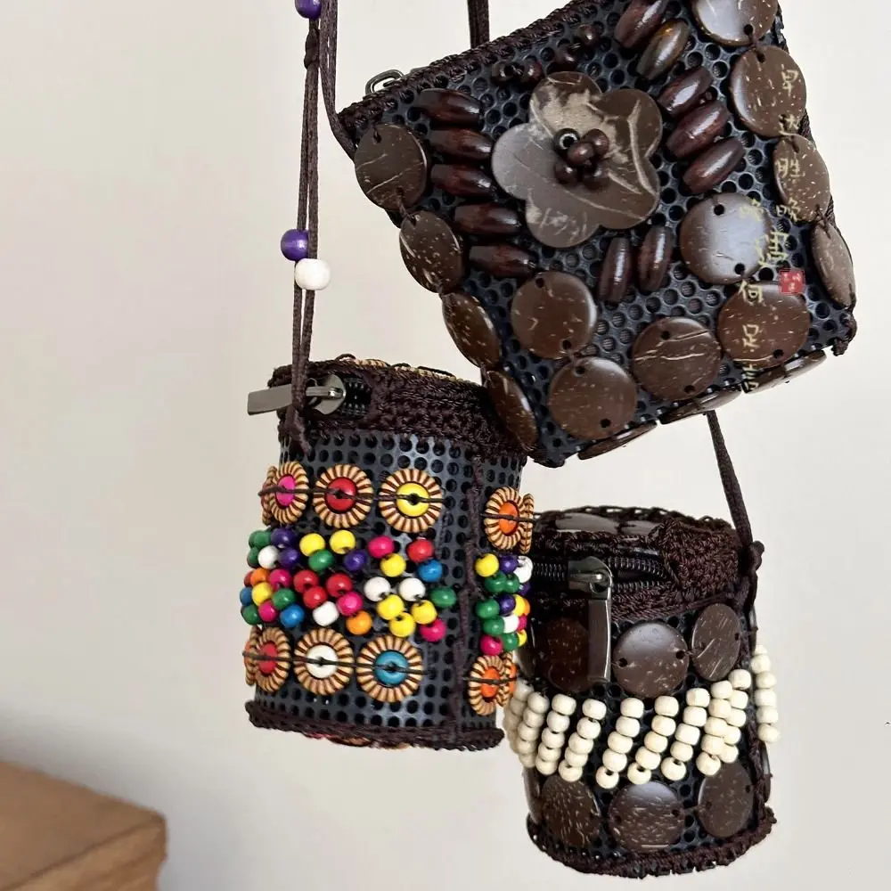 

Casual Cloth Ethnic Style Crossbody Bag Retro Coconut Shell Handmade Weave Bag Geometric Vintage Bohemian Shoulder Bag Outdoor