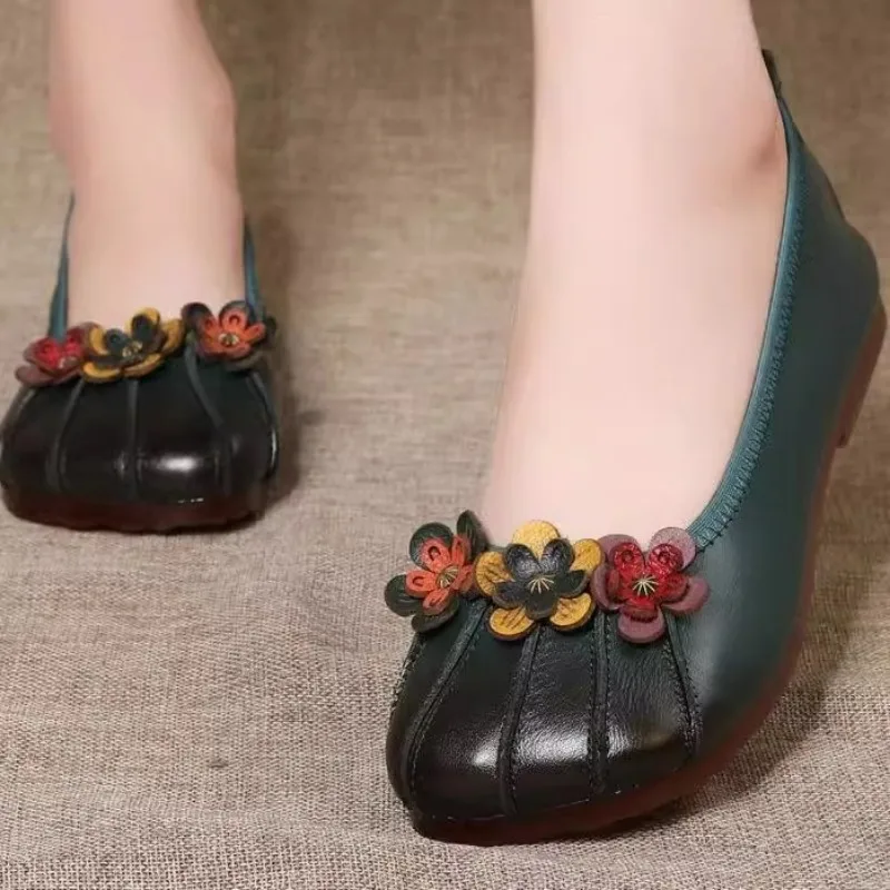 Retro Genuine Leather Soft Sole Women's Ballet Flats 2024 Spring and Summer Fashion Flower Decorated Shallow Low-top Shoes