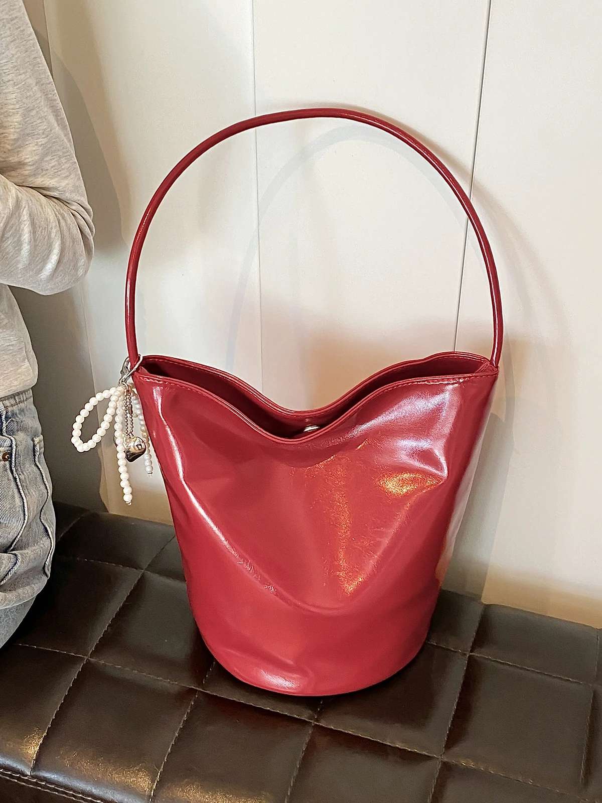 Leisure soft red small bag female 2024 new popular one-shoulder underarm bag fashion work bucket bag