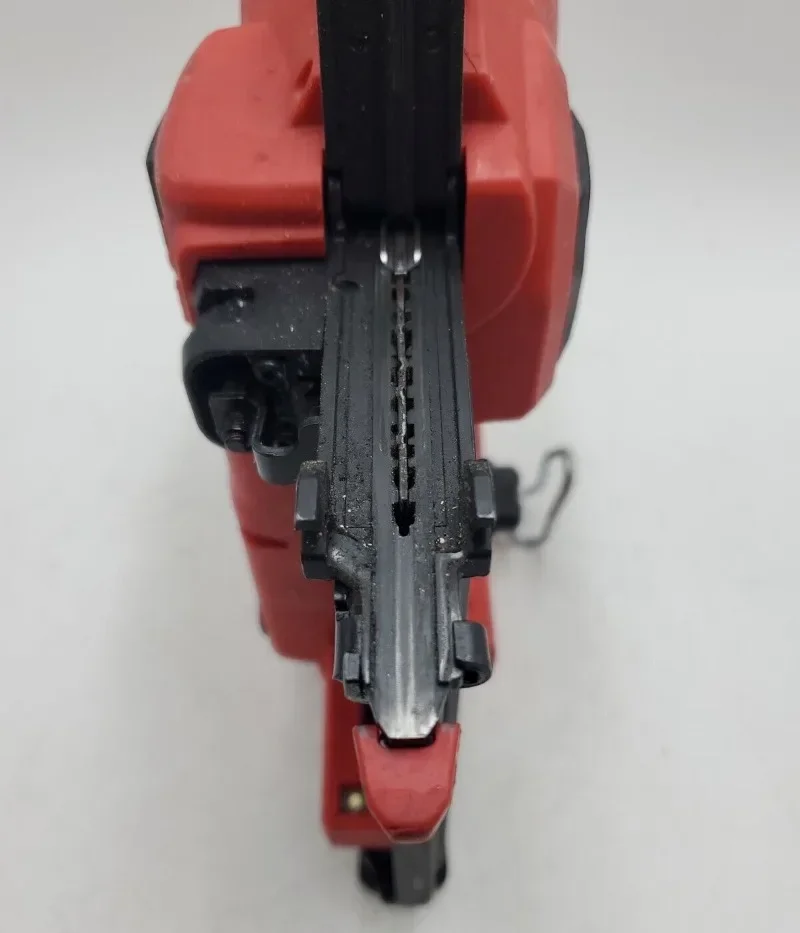 Milwaukee 2746-20 M18น้ำมันเชื้อเพลิงไร้สายแบบไร้แปรงถ่านหมายเลข18 BRAD nailer (เครื่องมือเท่านั้น)-มือสอง