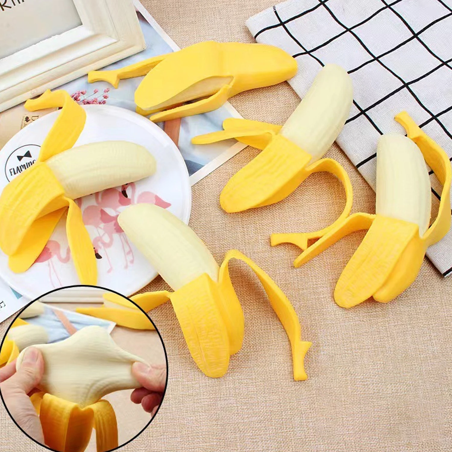 Mocking peeled bananas, squeezing and releasing stress, simulating fruits, stress relieving toys, creative pranks