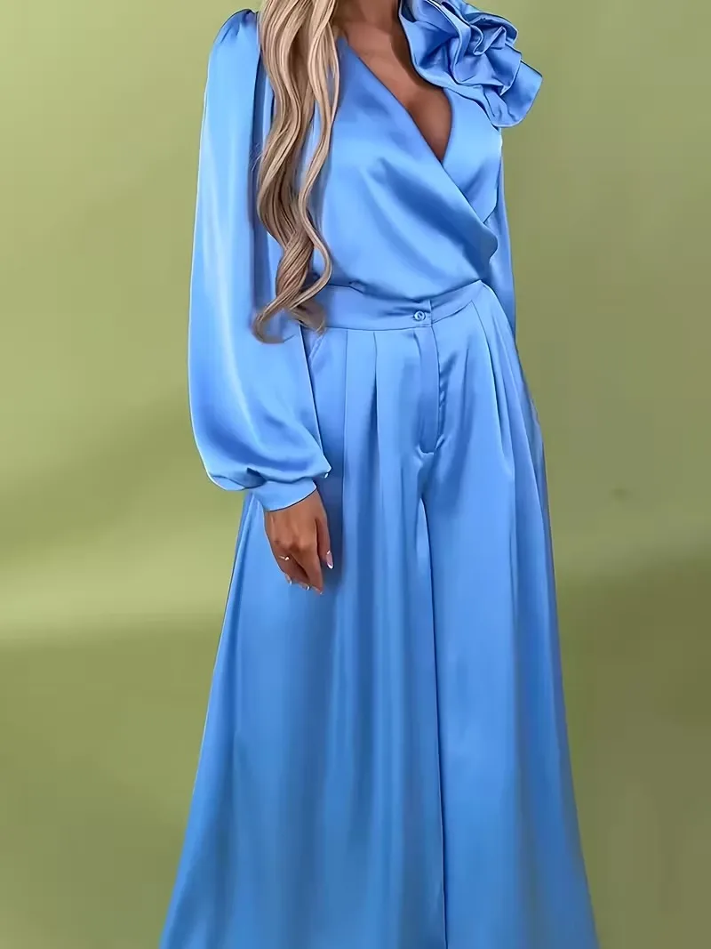 ชุดสูทผู้หญิง เสื้อท่อนบนลายดอกไม้ริบบิ้นสีชมพู 3 มิติสุดเซ็กซี่ และกางเกงเอวสูง