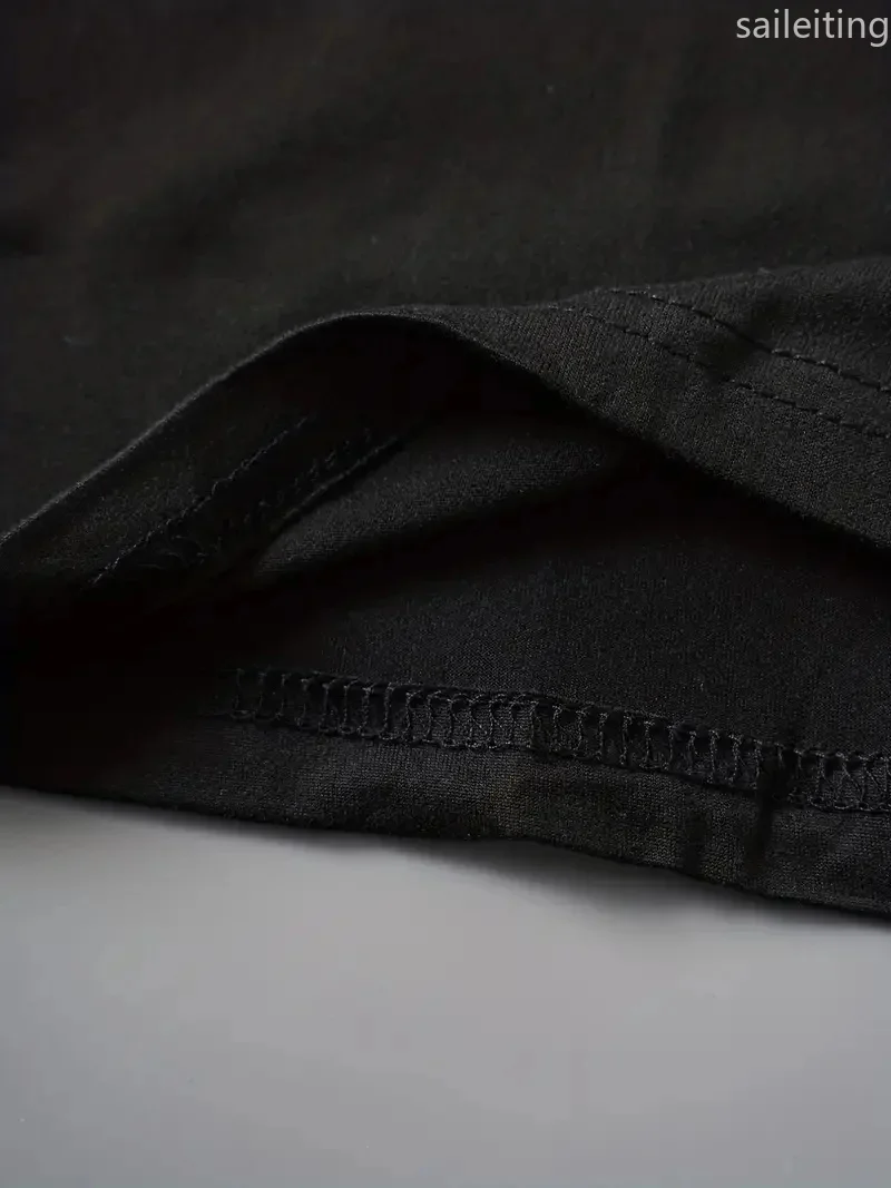 T-shirt à manches décontractées pour femmes, graphique rond noir avec lèvres violettes, imprimé étoiles, extensible, confortable, FitSeason, mignon, Design de lèvres ludiques