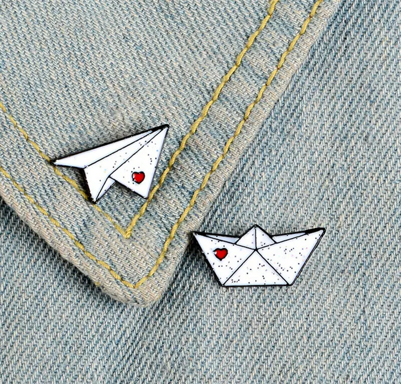 Enamel Pins Custom Love Brooches Lapel Pin Shirt Bag Aircraft Ferry Badge Mini Jewelry Gift For Kids Friends Paper plane Boat