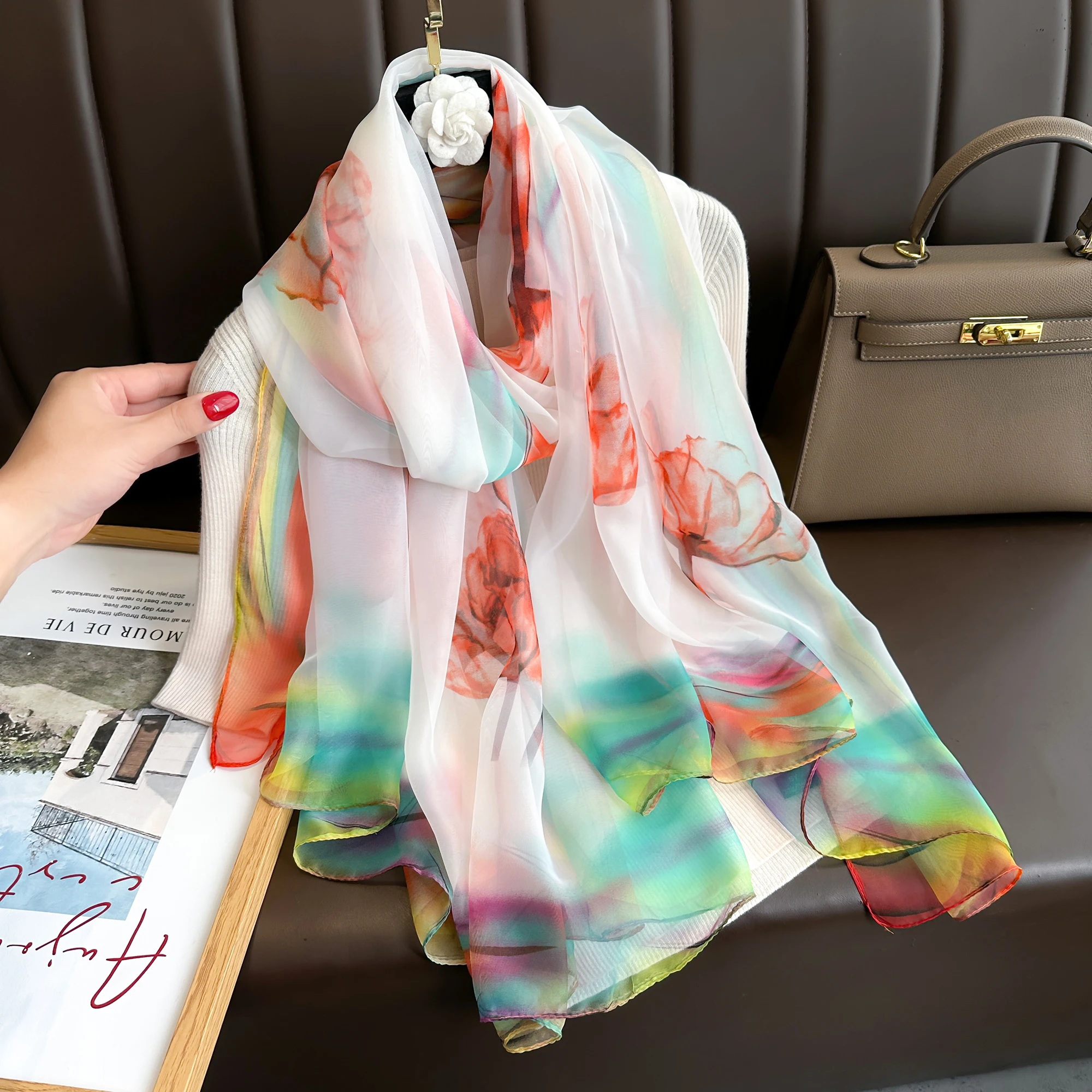 New Women New Fashion Silk Scarf Print Design Shawl Elegant Headscarf Convinient Bandage Hijabs Sunscreen Muslim Wrap Scarves