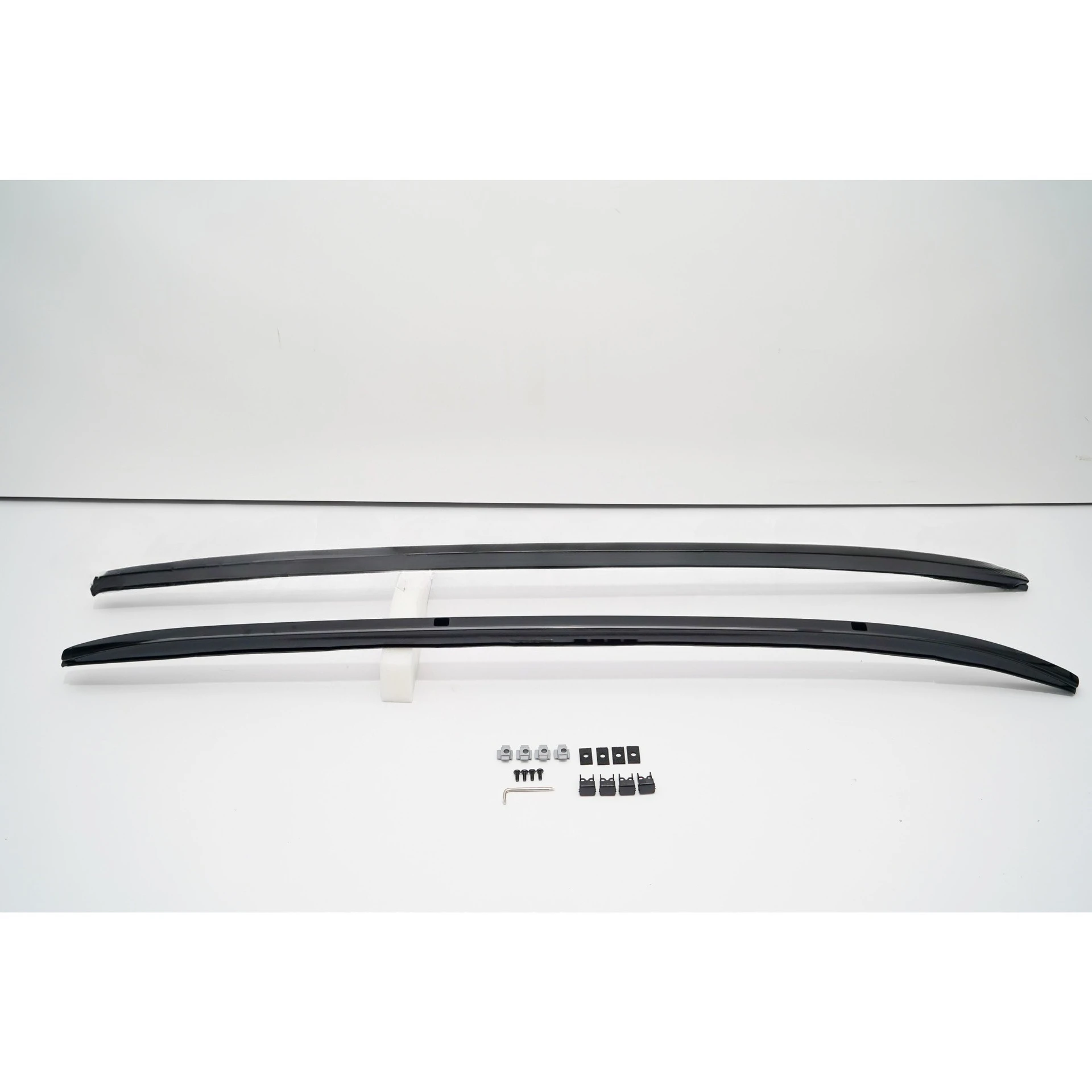 Aluminum Alloy Locking Screws for Roof Racks on the 2020 Mazda CX-60 (International Version)