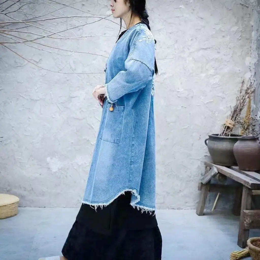 春の新デザイン手刺繍古風中国風旅行カジュアルでハンサムな女性用ボタン付きデニムジャケット