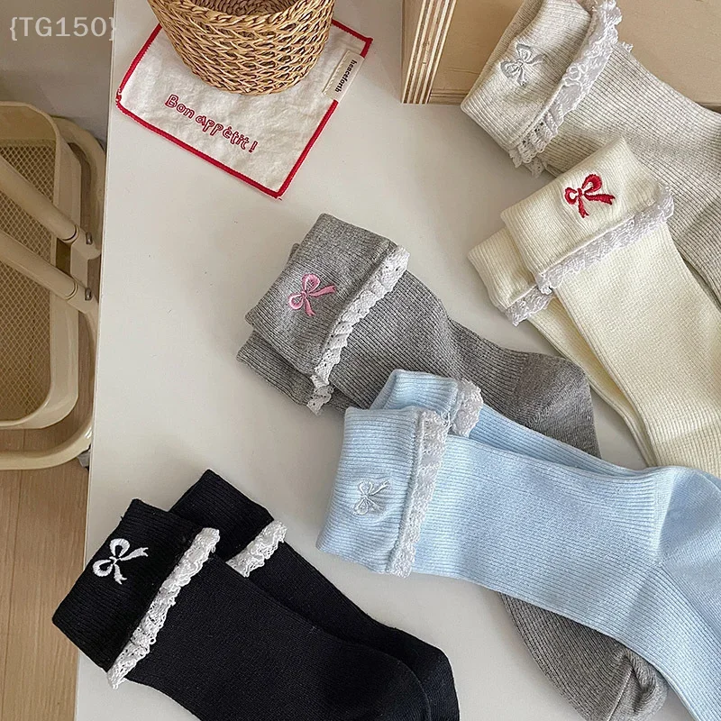 Modische, atmungsaktive Baumwollsocken mit süßer Spitze und Schleife, mittellange Socken, vielseitig kombinierbar, lässige Mädchen-Accessoires