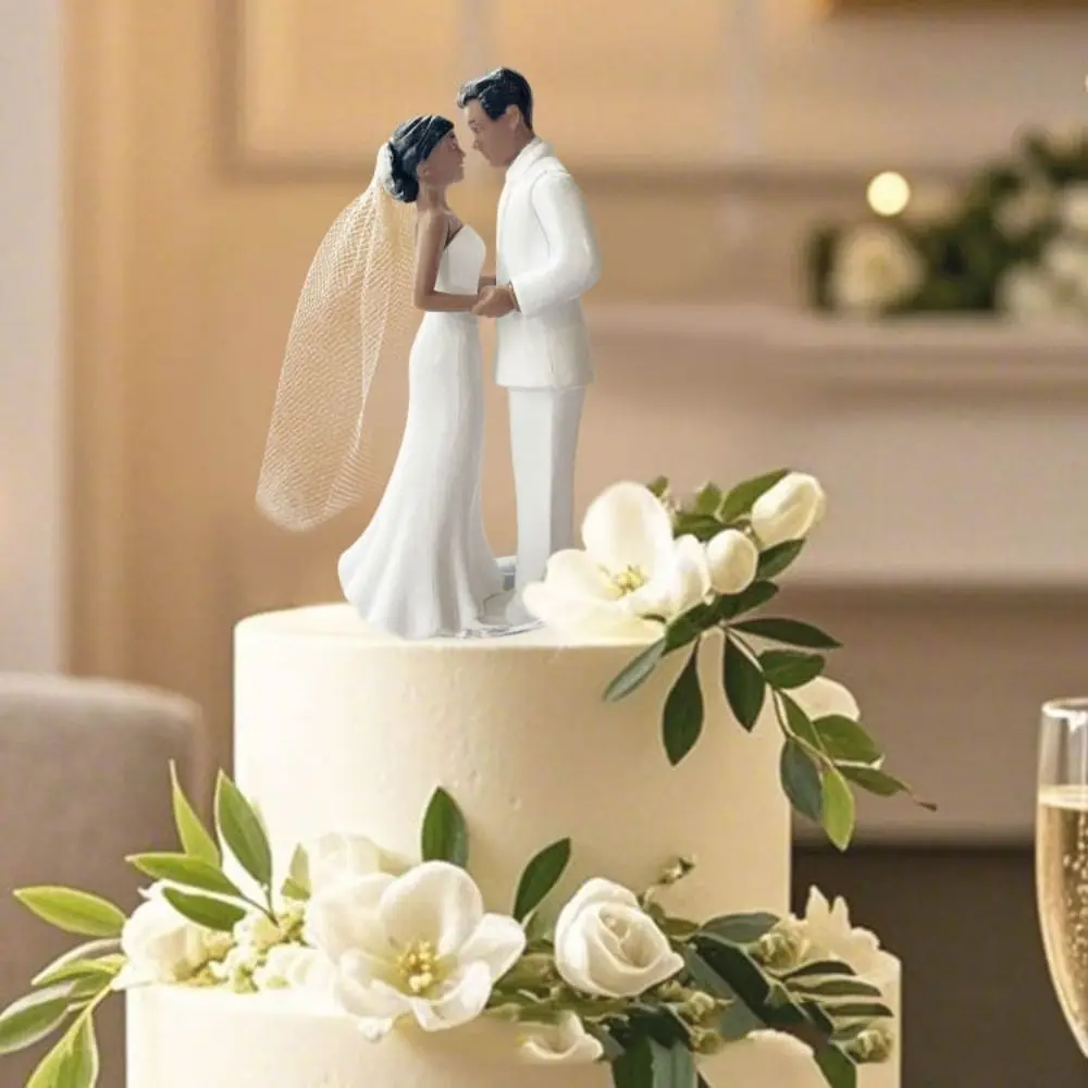 Jubiläums-Dekoration Paar Hochzeitstorten-Topper Weiß/Schwarz Elegante Tortenfiguren Kreative PVC Braut & Bräutigam Figuren