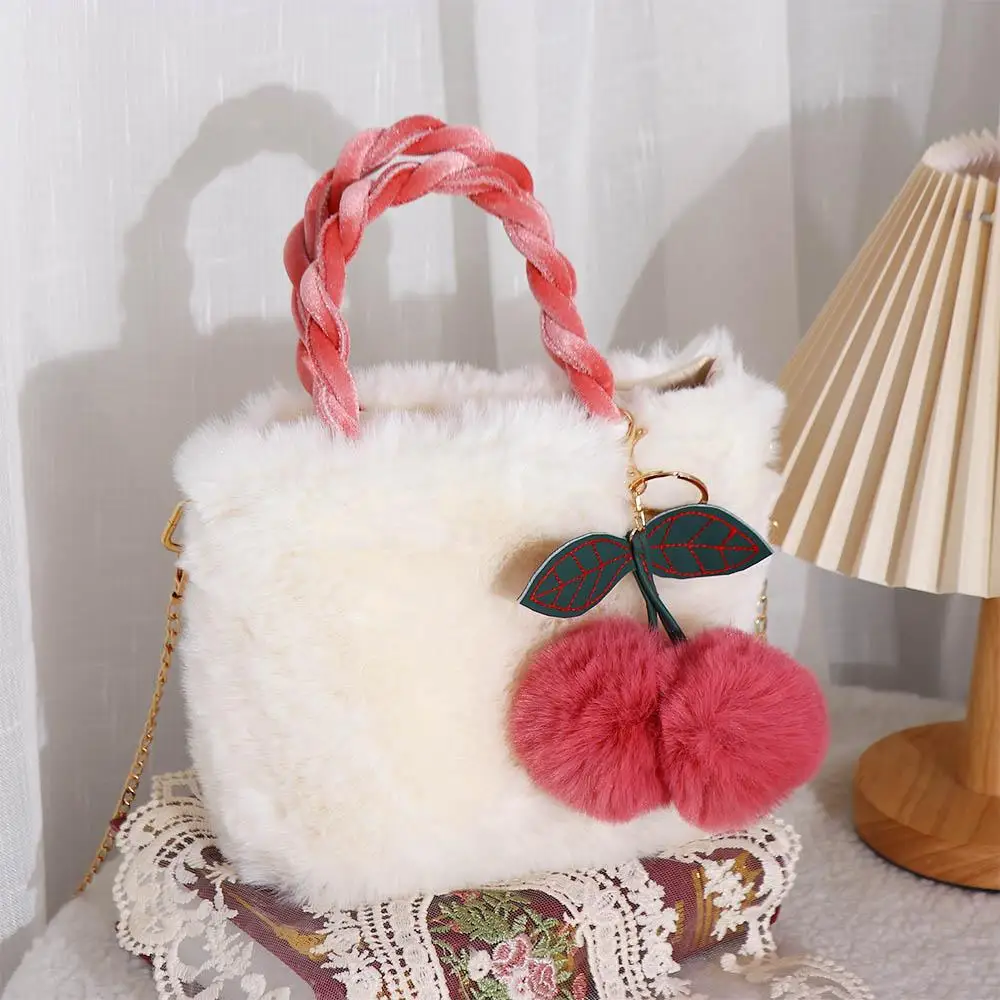 Plush Bag Girl Sweet Versatile Fluffy Pouch Chains Shoulder Bags White Soft Fluffy Bags Fashion Cute Handbag