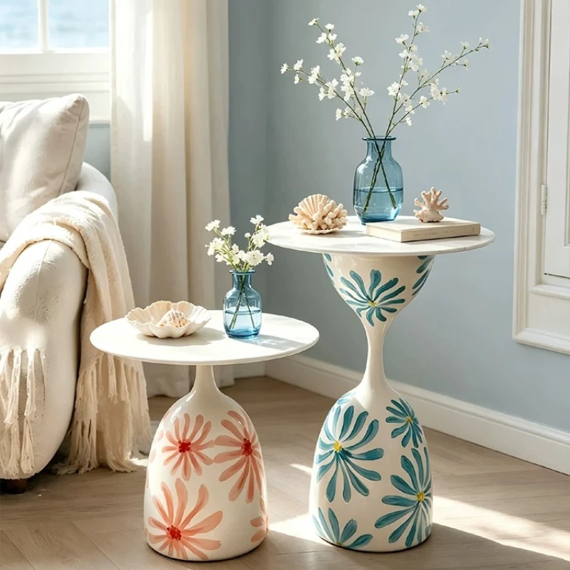 Nordic Simple Living Room Central Small Round Table Creative Hand-painted Coffee Table Homestay Balcony Art Metal Edge Table