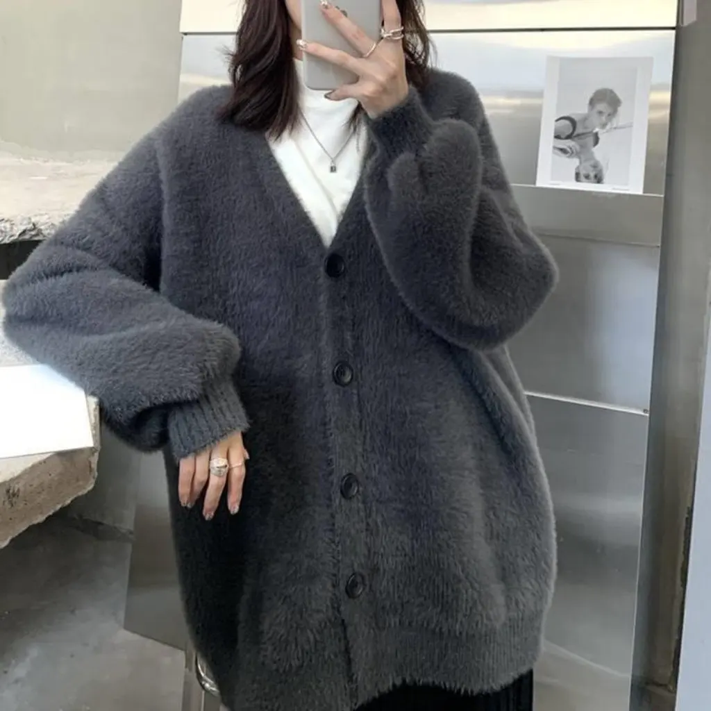

Women's Soft Waxy Mink Velvet Knitwear Jacket Mid-Length Loose V-Neck Long-Sleeved Cardigan Slightly Fat Covering Lazy Style